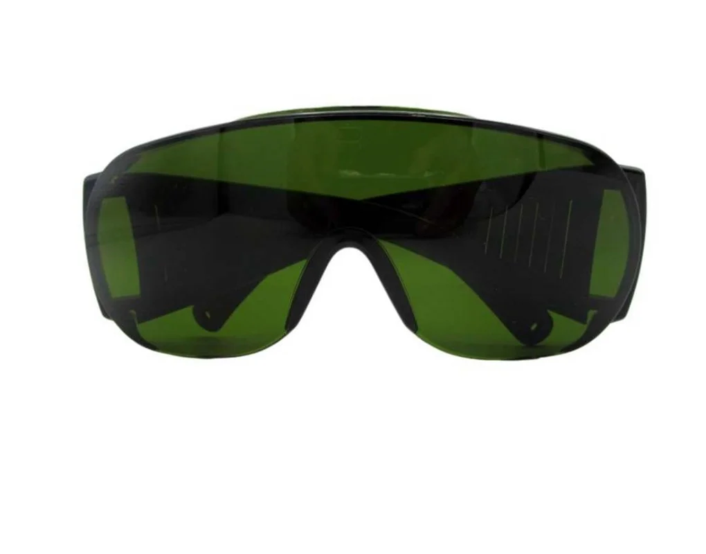 عینک ایمنی لیزر مناسب بازه نور مرئی کد ۵